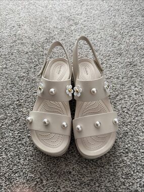 CROCS Brooklyn platform shoes